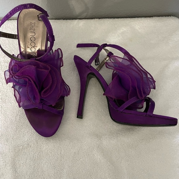 Party Purple Heels - Picture 2 of 7